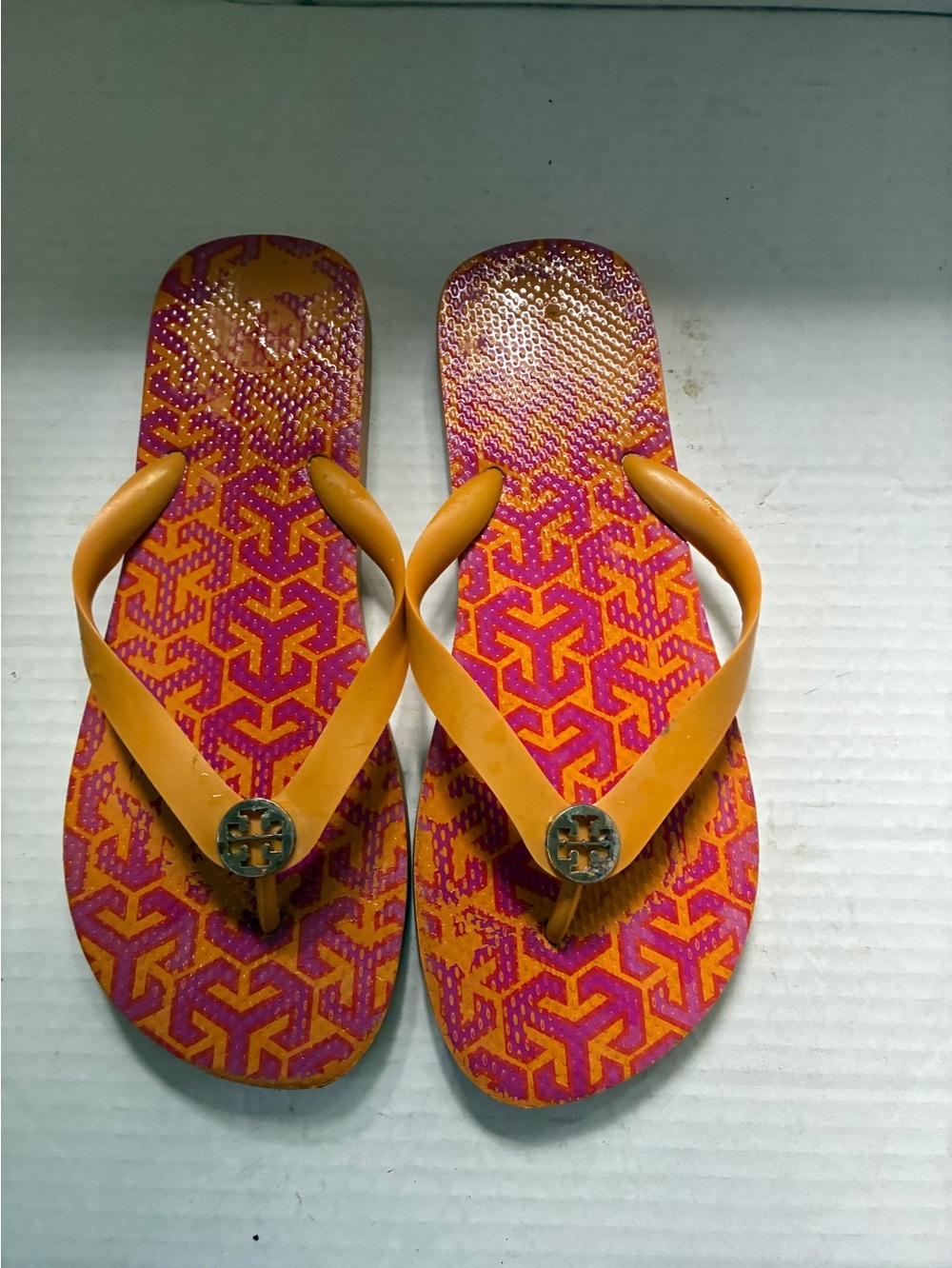 Tory Burch Flip Flops orange and pink size 7 pre-owned